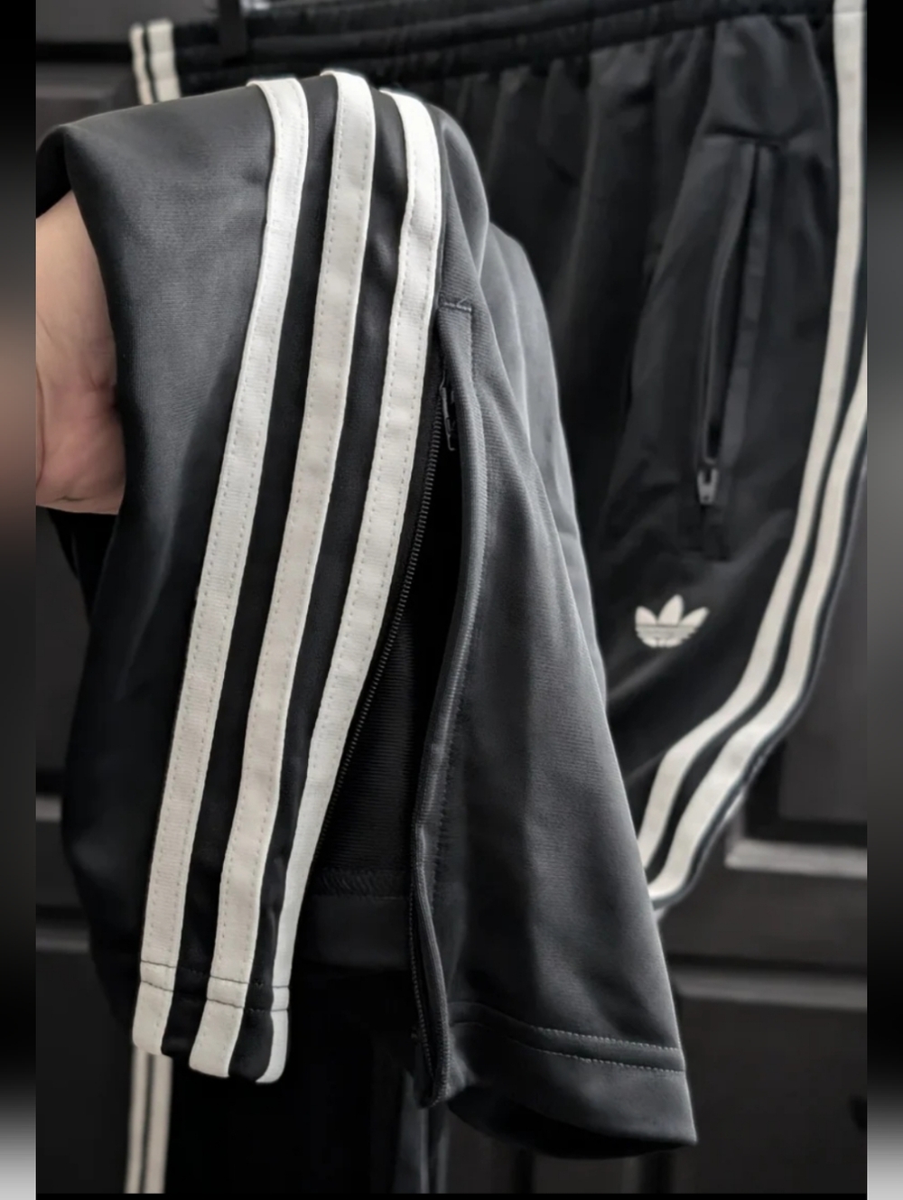 🆕 Women's SIZE M Adidas Loose Fit Firebird Track Pants - Picture 8 of 14